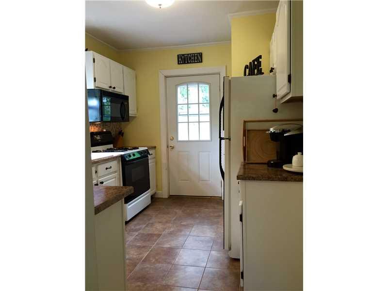 126 Klir Road Pittsburgh, PA 15209 - Photo 9 of 16 Kitchen.