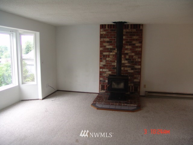 8989 Northeast Edgar Road Bremerton, WA 98311 - Photo 5 of 9 Gallery Image 5