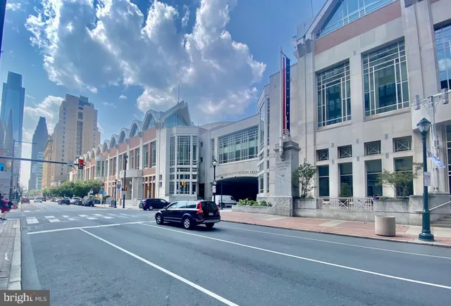 $1,800 | 1228-32 Arch Street, Unit 5C, Philadelphia, PA 19107