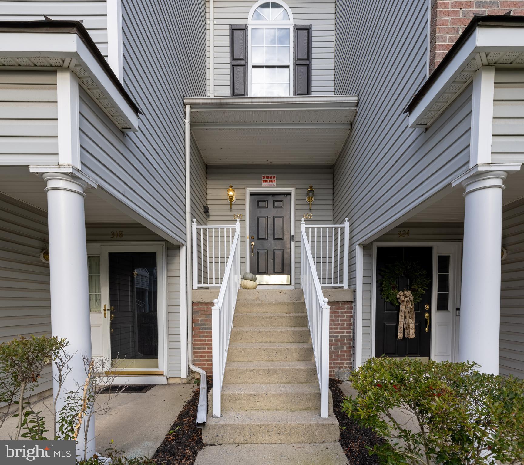 322 Lisa Way Cinnaminson, NJ 08077 - Photo 1 of 29 Front Entrance