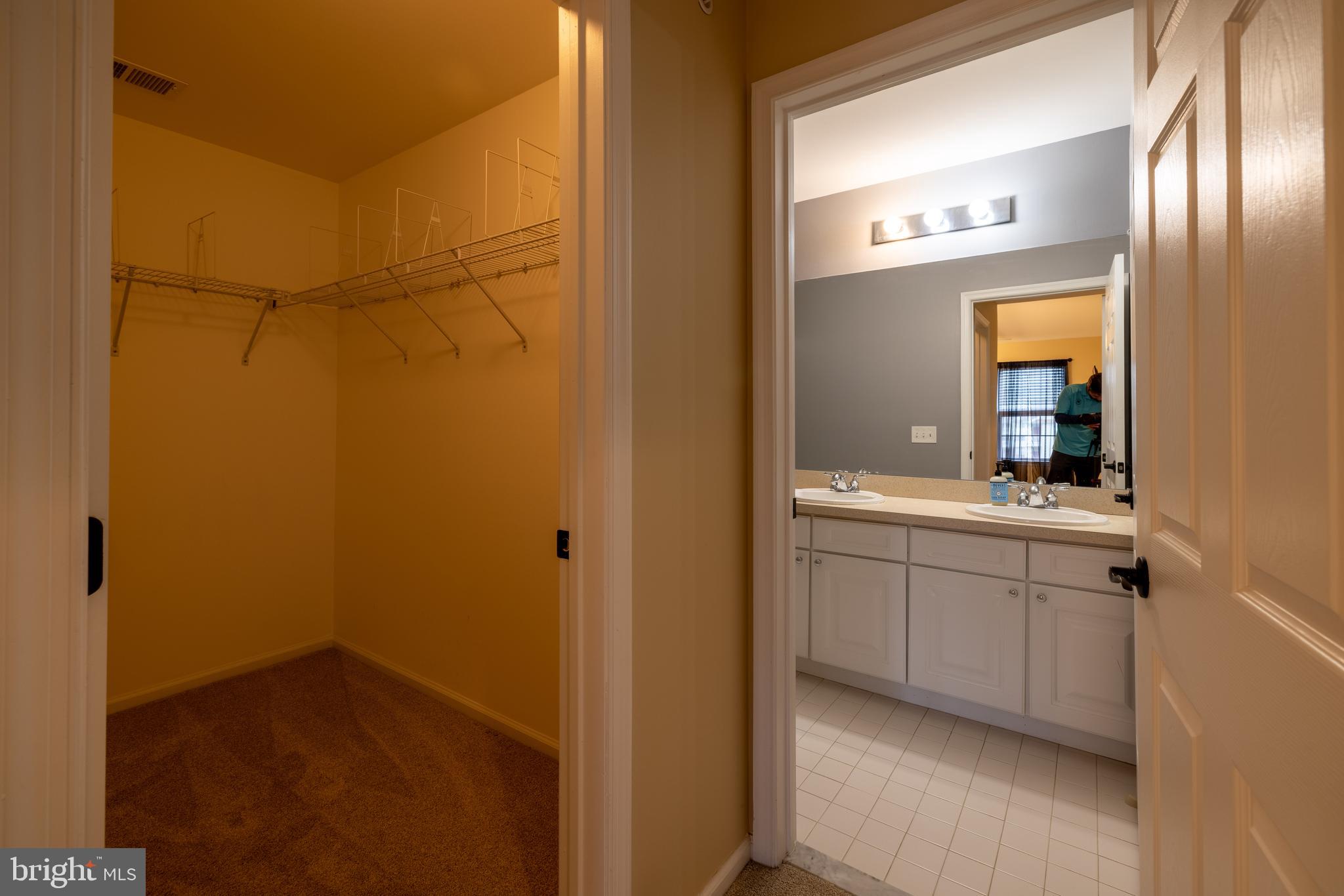 322 Lisa Way Cinnaminson, NJ 08077 - Photo 21 of 29 Master Walk-in Closet/Master Bathroom