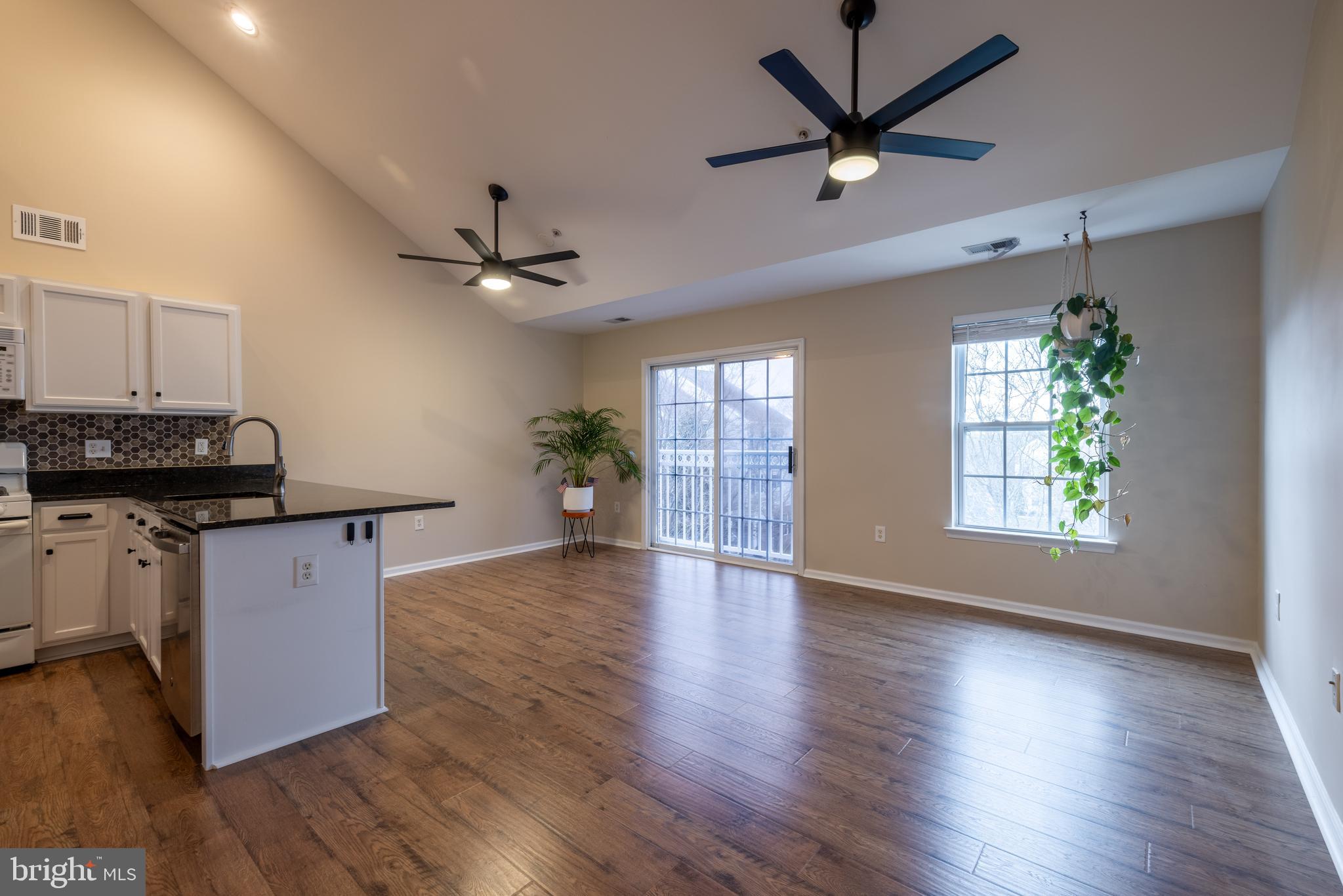 322 Lisa Way Cinnaminson, NJ 08077 - Photo 5 of 29 Living Room/Kitchen