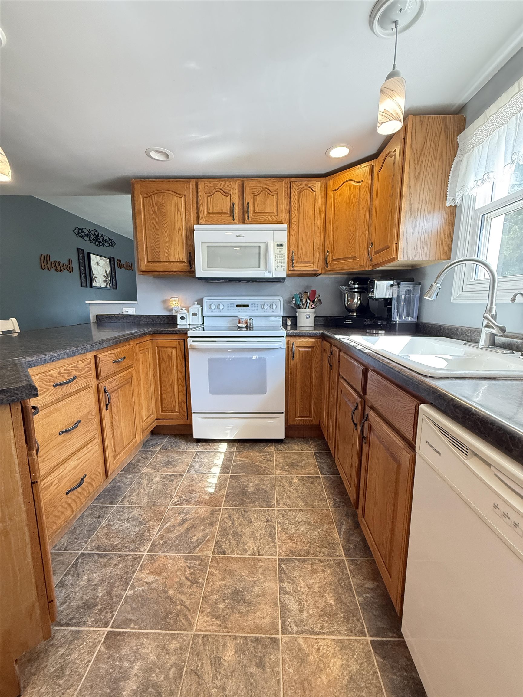6899 North High Ridge Road Galena, IL 61036 - Photo 5 of 32 Gallery Image 5
