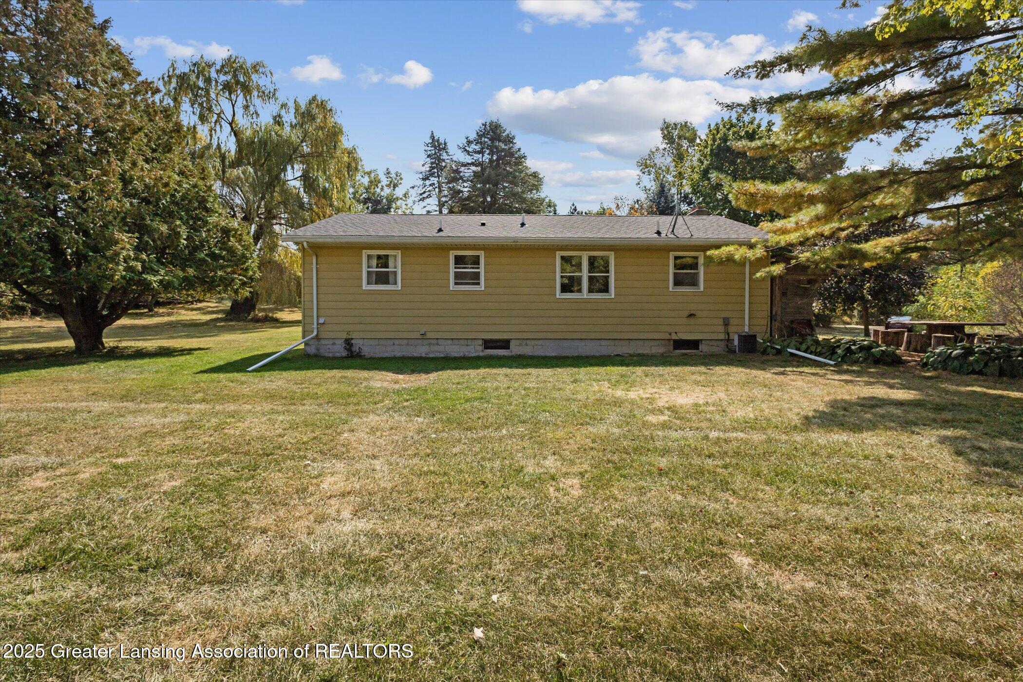 15340 West Cutler Road Portland, MI 48875 - Photo 33 of 40 Exterior yard