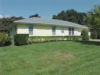 1529 South Lovers Lane Springfield, MO 65804 - Photo 1 of 1 Primary Photo