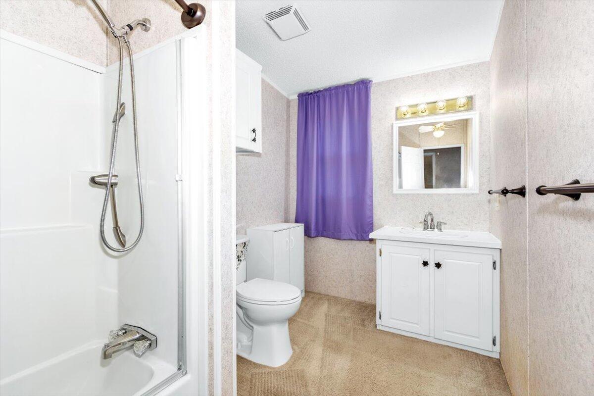2544 Pineneedle Road Hephzibah, GA 30815 - Photo 32 of 49 Hall bathroom