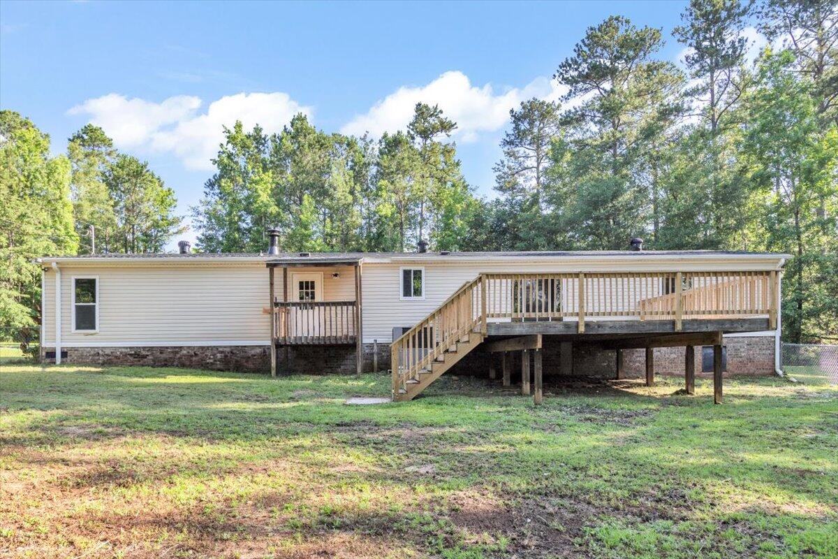 2544 Pineneedle Road Hephzibah, GA 30815 - Photo 5 of 49 New large back deck