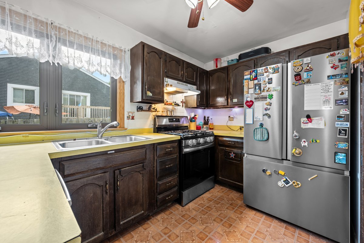 205 Robbin Drive Romeoville, IL 60446 - Photo 7 of 17 Gallery Image 7