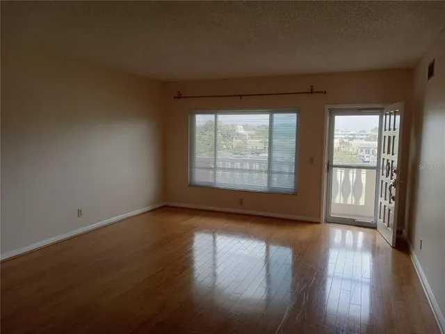 $1,475 | 2284 Philippine Drive, Unit 73, Clearwater, FL 33763