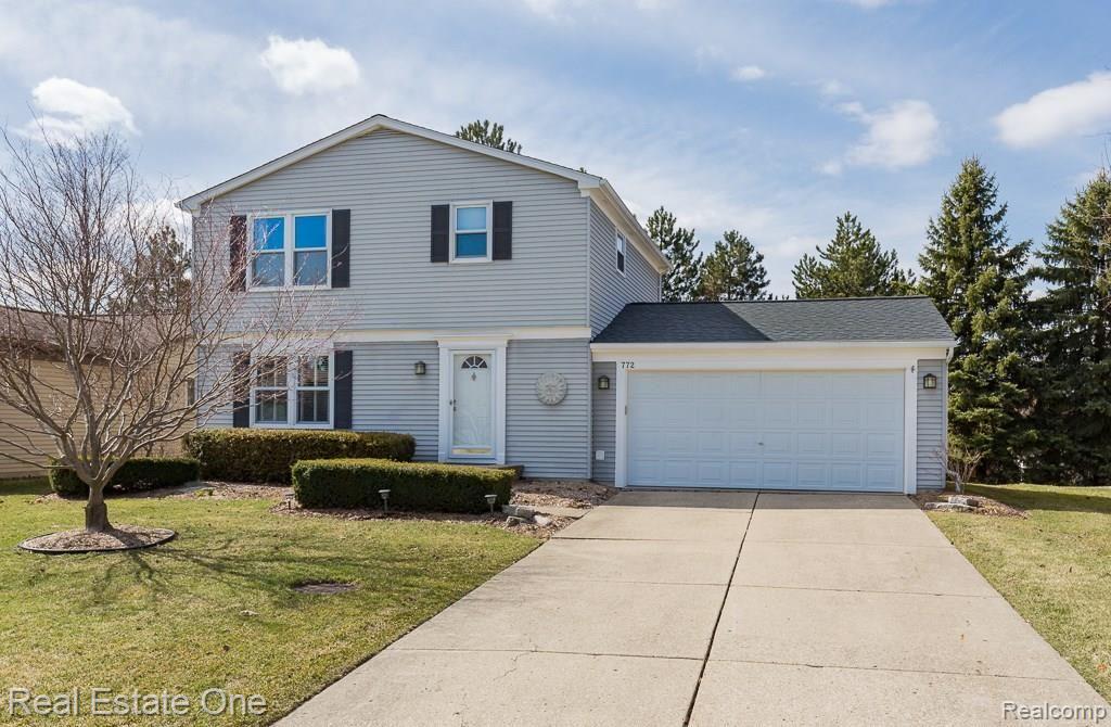 772 Dressler Lane Rochester Hills, MI 48307 - Photo 1 of 23