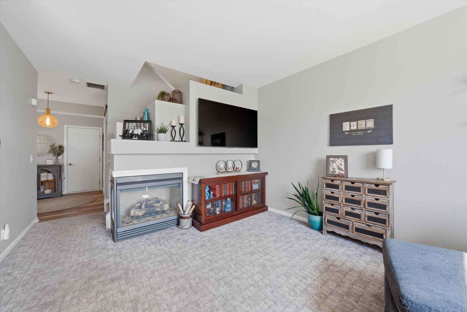 1819 South Wentworth Circle Romeoville, IL 60446 - Photo 10 of 37