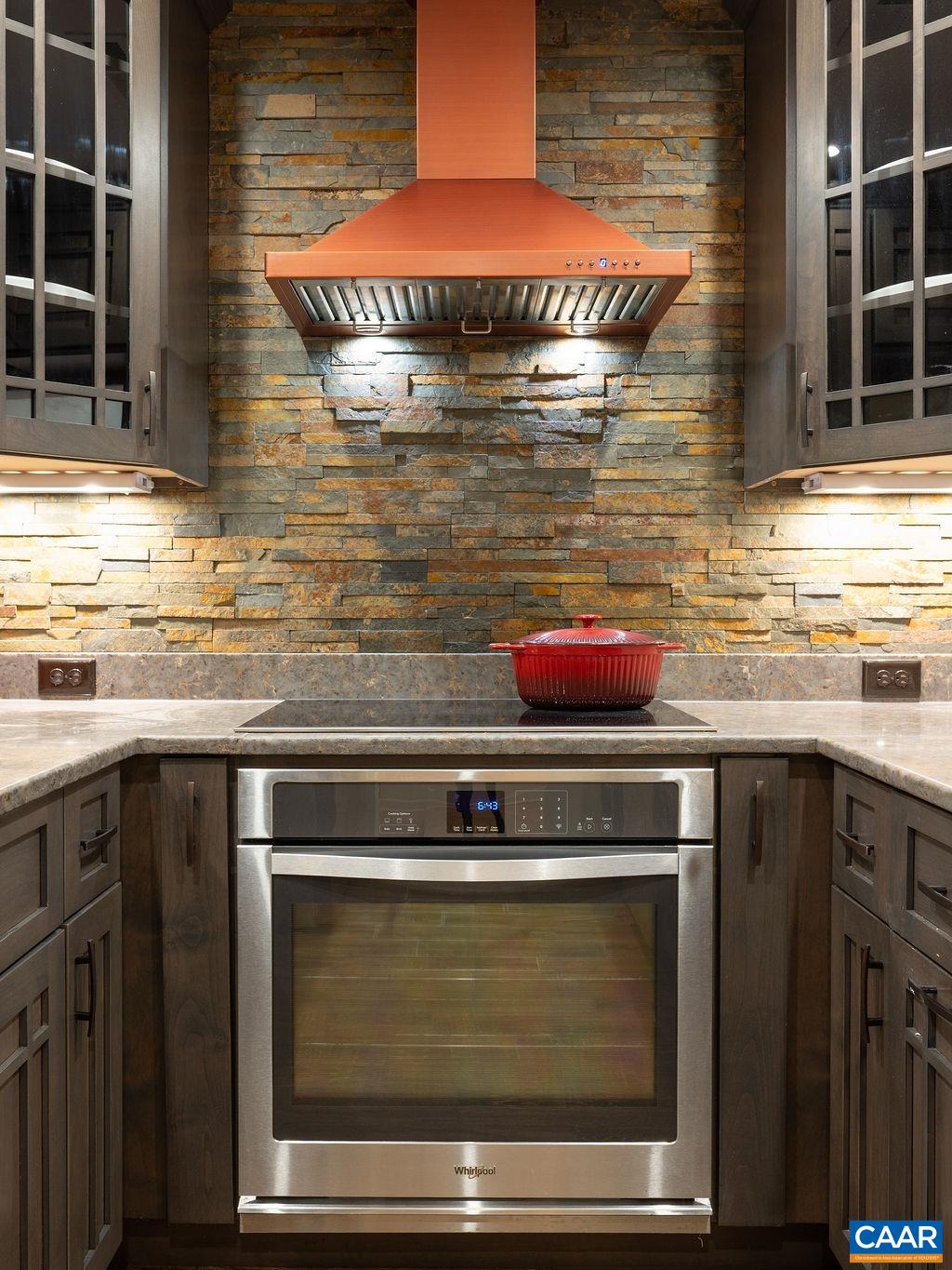 116 Blithe Court Charlottesville, VA 22901 - Photo 11 of 37 Custom cabinets, stone tile backsplash, ...