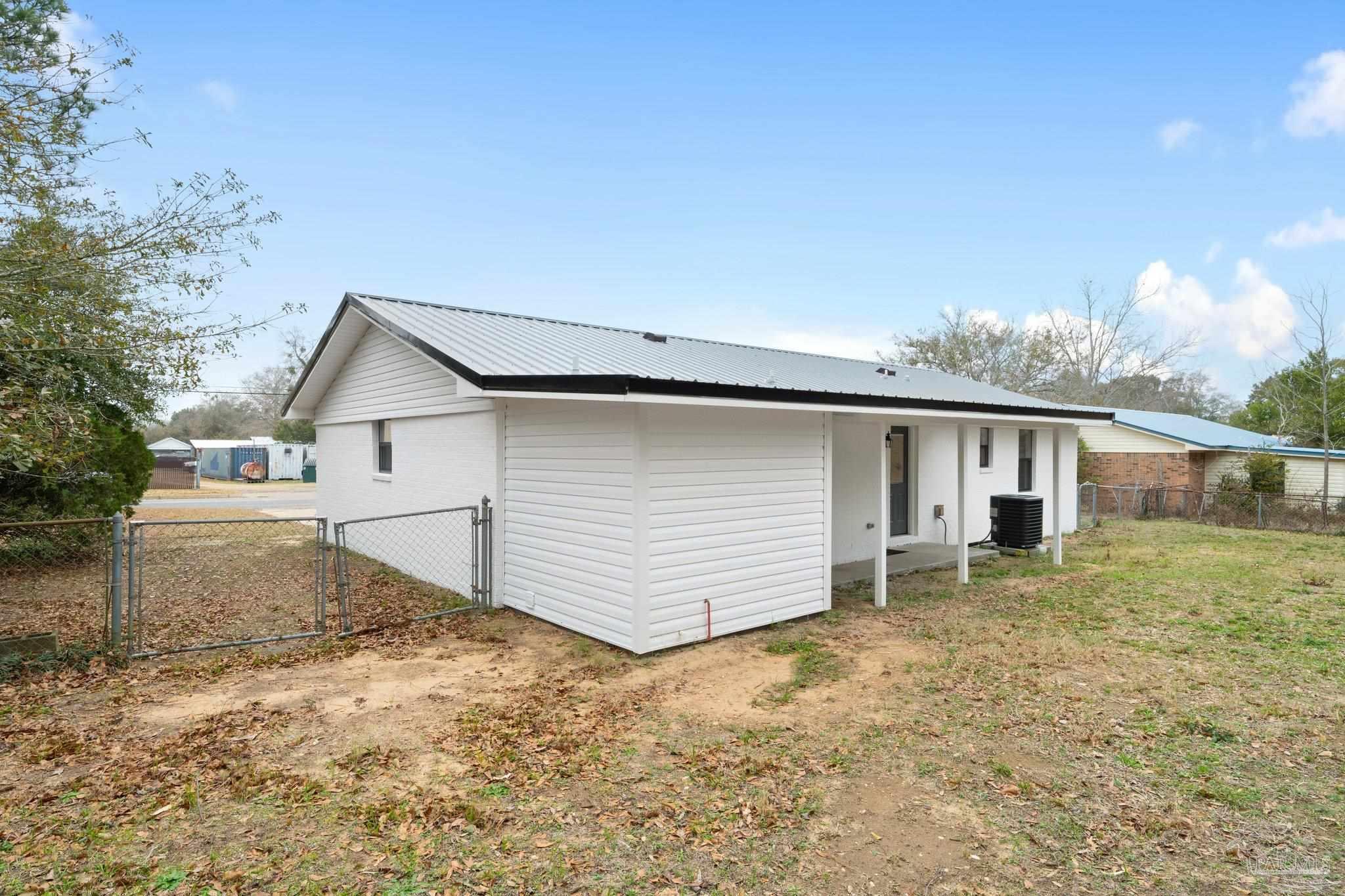 2216 Handy Road Cantonment, FL 32533 - Photo 25 of 27