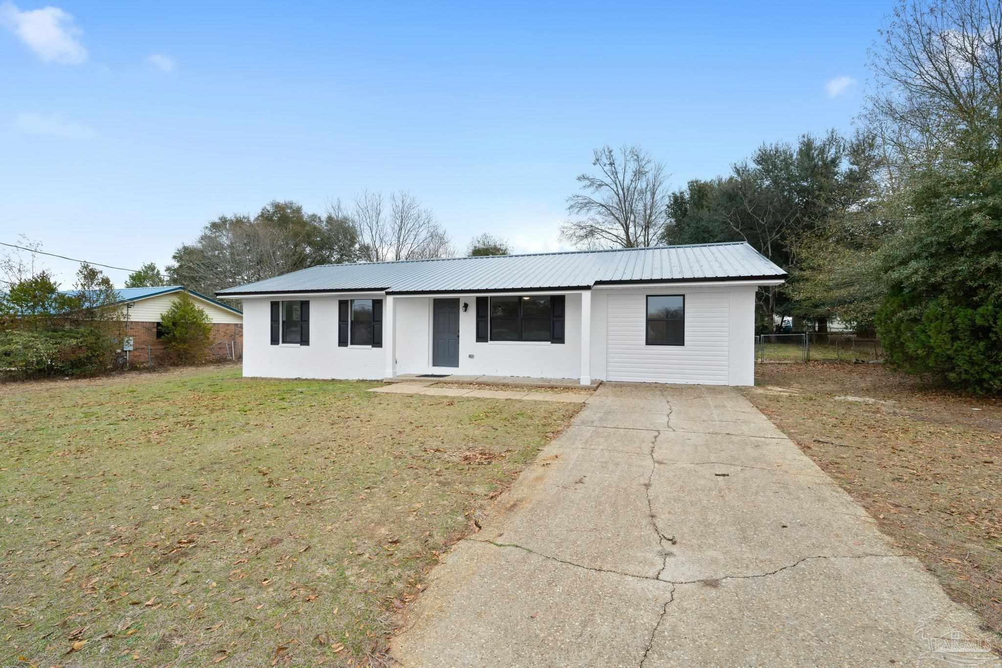 2216 Handy Road Cantonment, FL 32533 - Photo 3 of 27