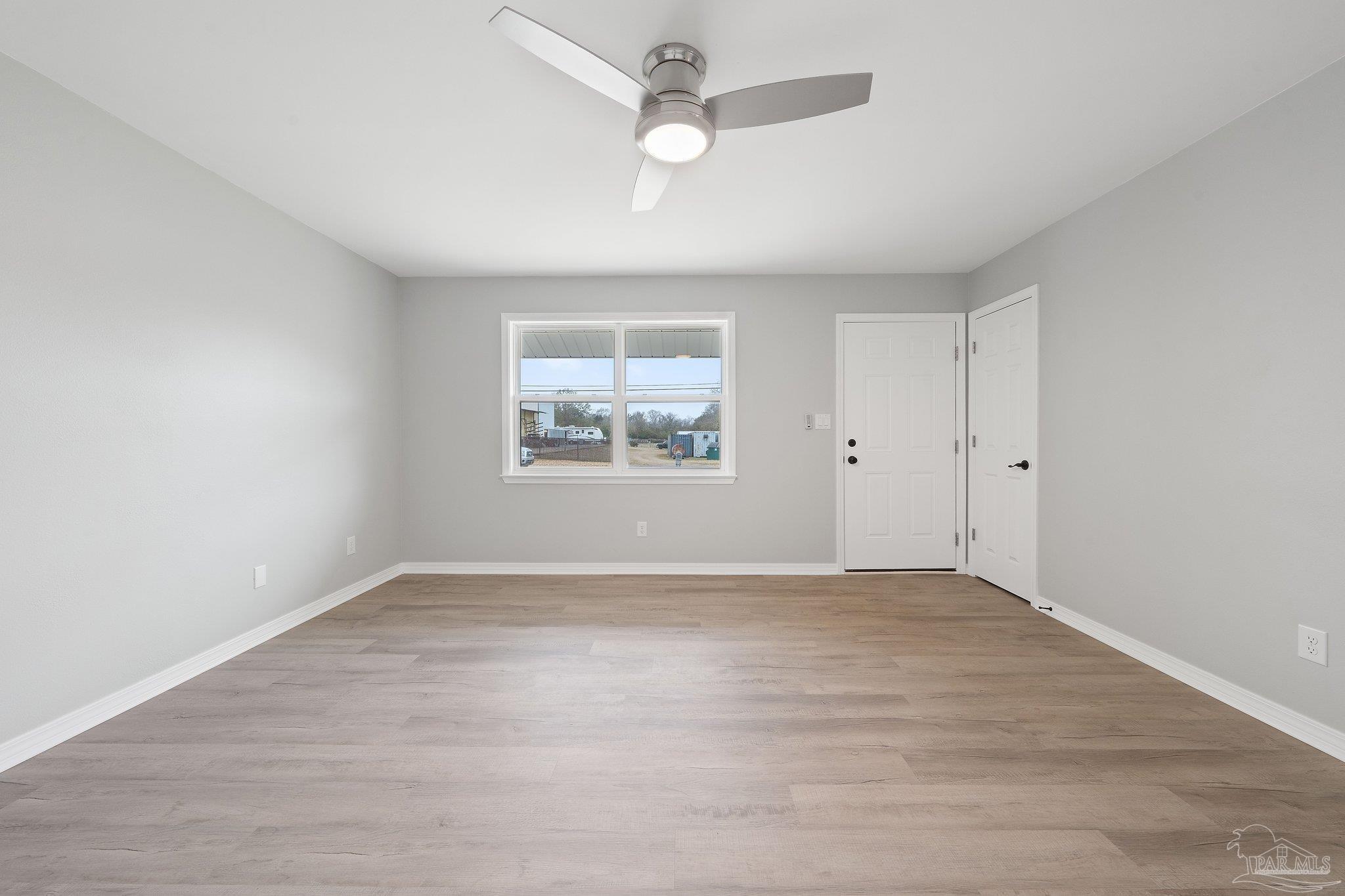 2216 Handy Road Cantonment, FL 32533 - Photo 5 of 27