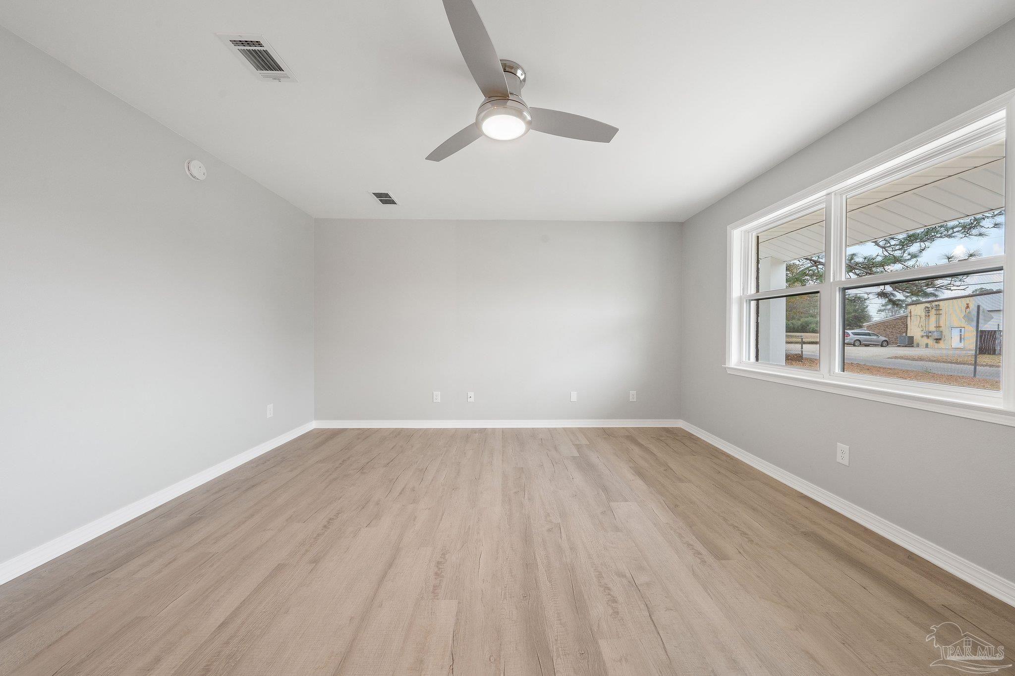 2216 Handy Road Cantonment, FL 32533 - Photo 6 of 27