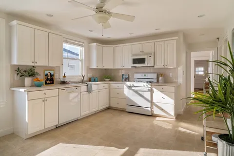 $1,075,000 | 144-146 White Street, Belmont, MA 02478