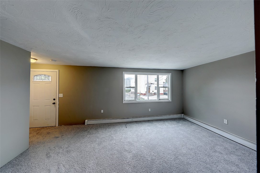 21 Laban Street Providence, RI 02909 - Photo 8 of 23 Gallery Image 8