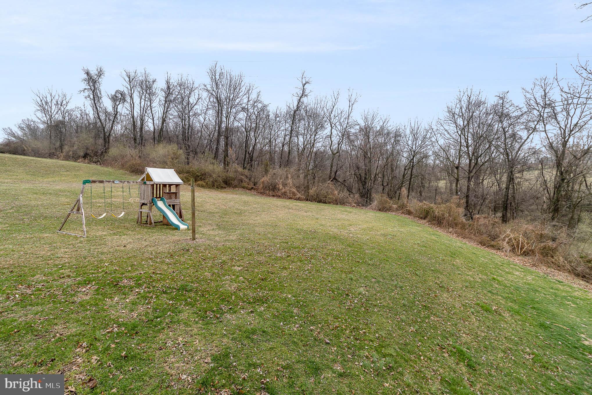 568 Hickory Road Manheim, PA 17545 - Photo 28 of 33