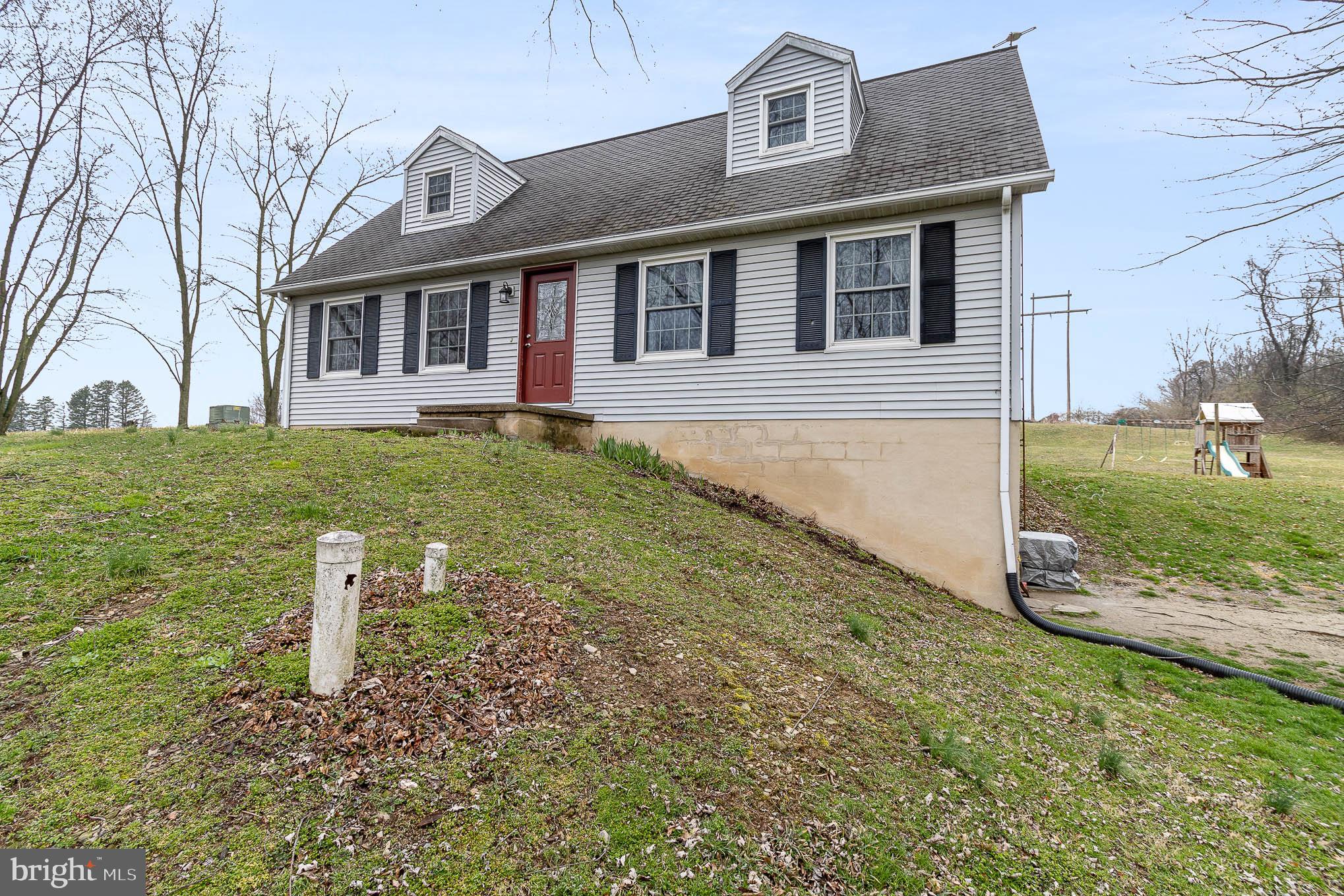 568 Hickory Road Manheim, PA 17545 - Photo 4 of 33
