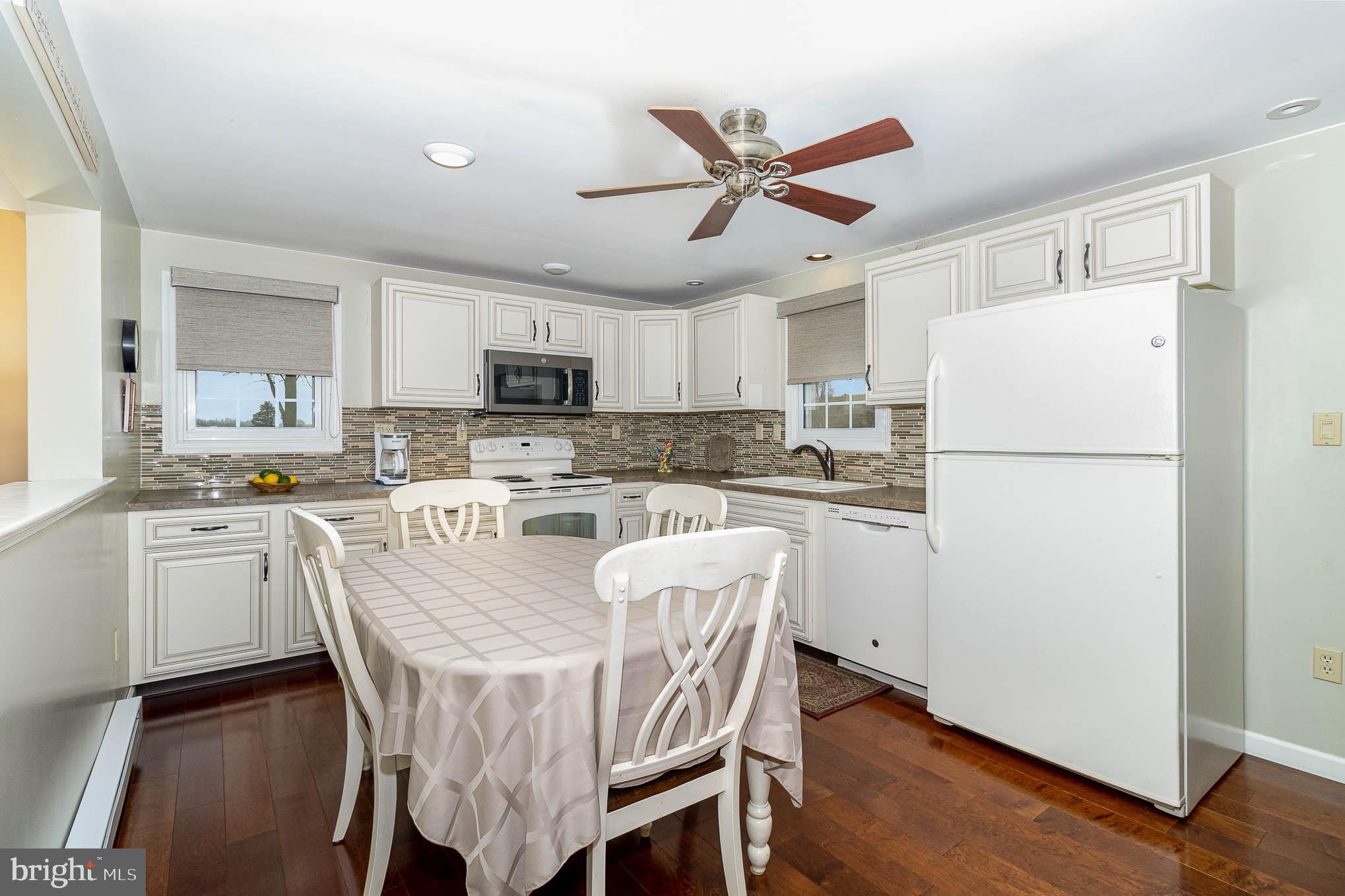 568 Hickory Road Manheim, PA 17545 - Photo 9 of 33