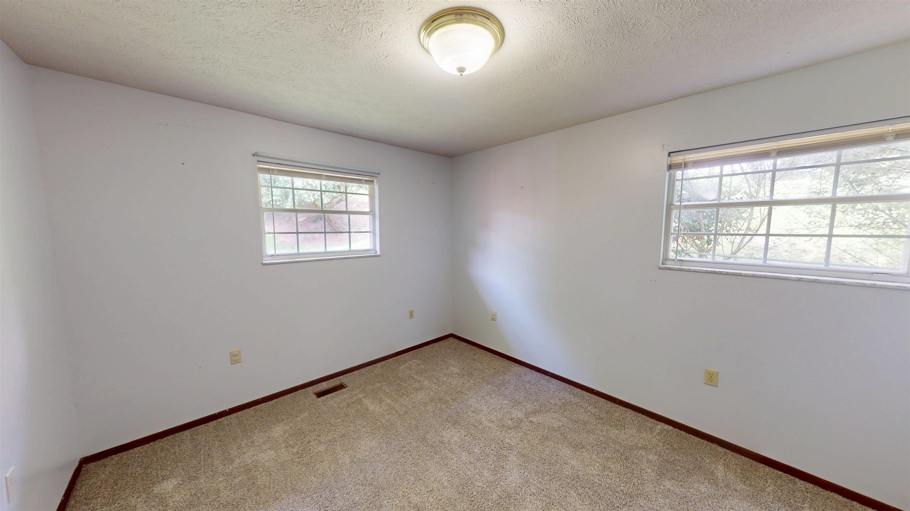 2152 Johnstown Road Huntington, WV 25701 - Photo 11 of 21 Gallery Image 11