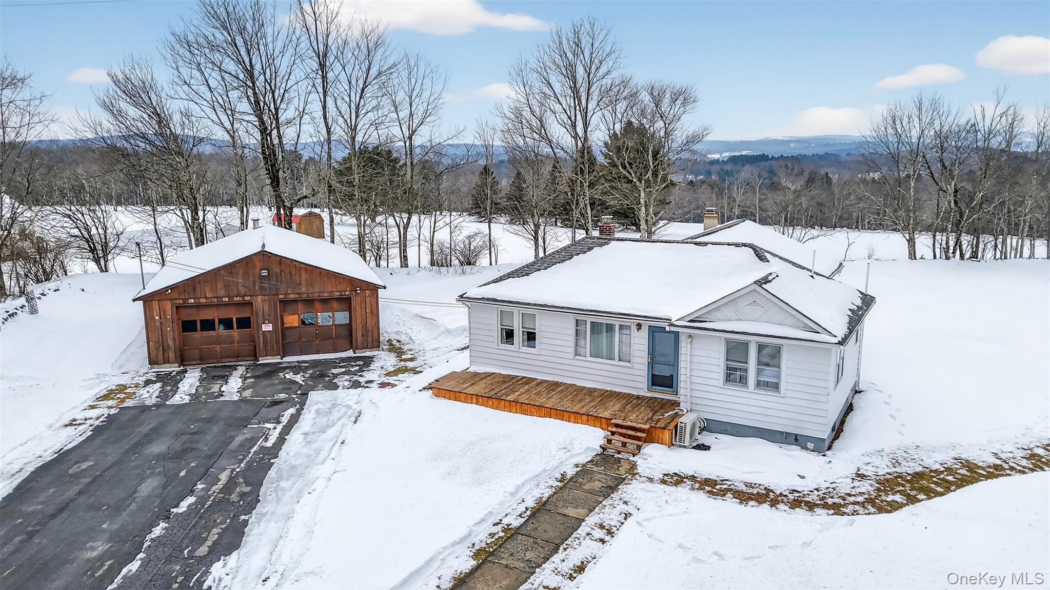 Welcome to Rose Rd in Hasbrouck, a quiet and picturesque neighborhood in Woodbourne.