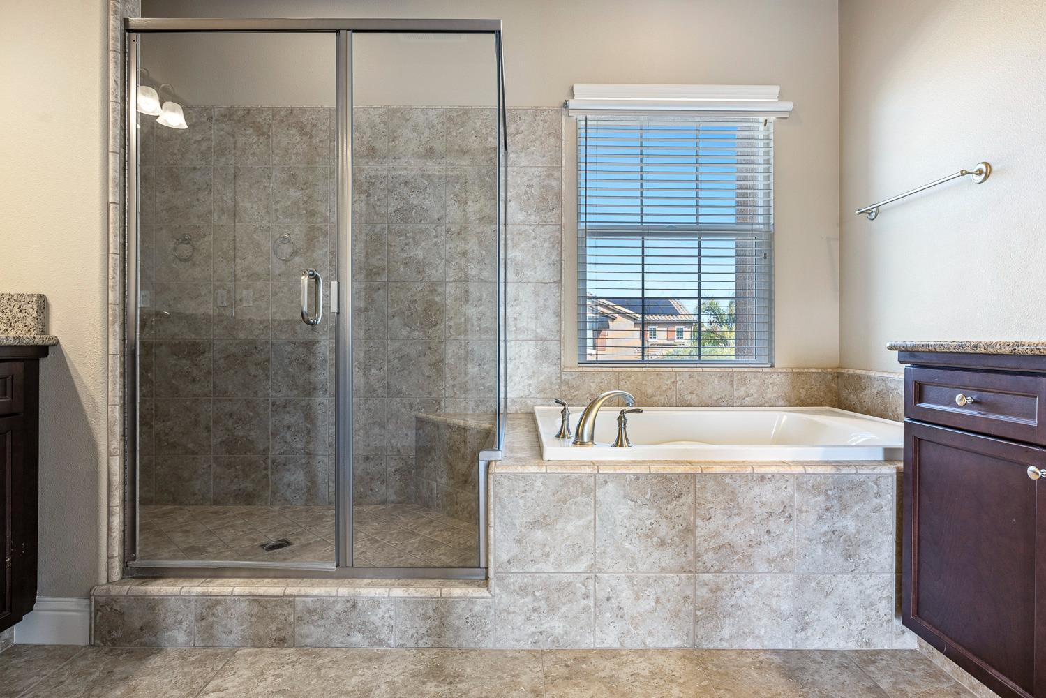 18978 Via Bellagio Friant, CA 93626 - Photo 21 of 85