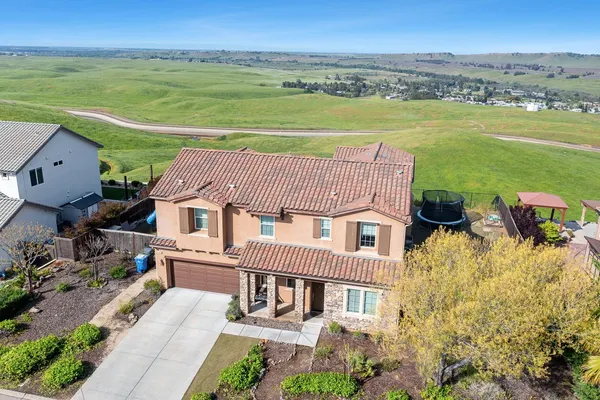 $698,000 | 18978 Via Bellagio, Friant, CA 93626