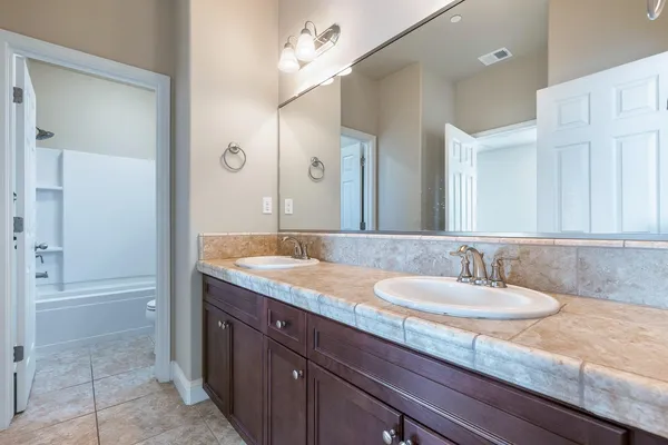 $698,000 | 18978 Via Bellagio, Friant, CA 93626