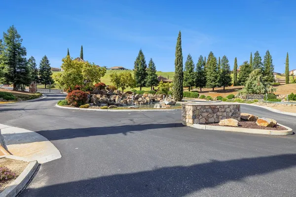 $698,000 | 18978 Via Bellagio, Friant, CA 93626