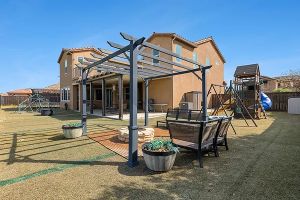 $698,000 | 18978 Via Bellagio, Friant, CA 93626