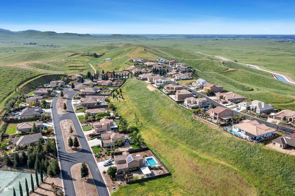 $698,000 | 18978 Via Bellagio, Friant, CA 93626