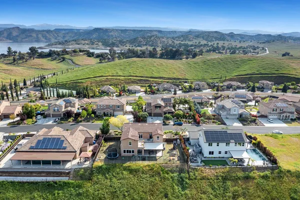 $698,000 | 18978 Via Bellagio, Friant, CA 93626