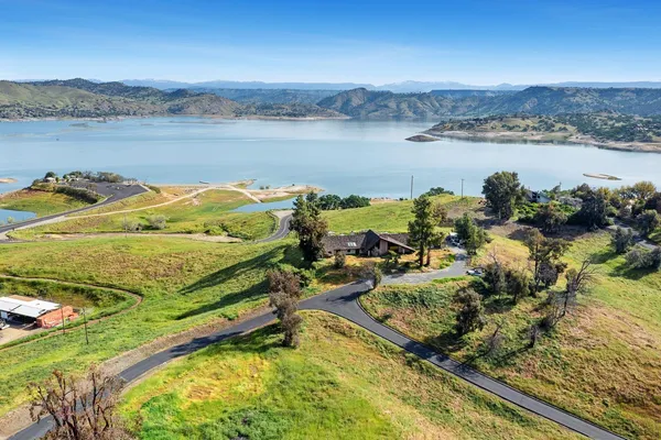 $698,000 | 18978 Via Bellagio, Friant, CA 93626