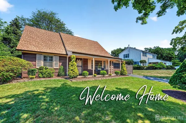 $625,000 | 29 Ormont Lane, Matawan, NJ 07747