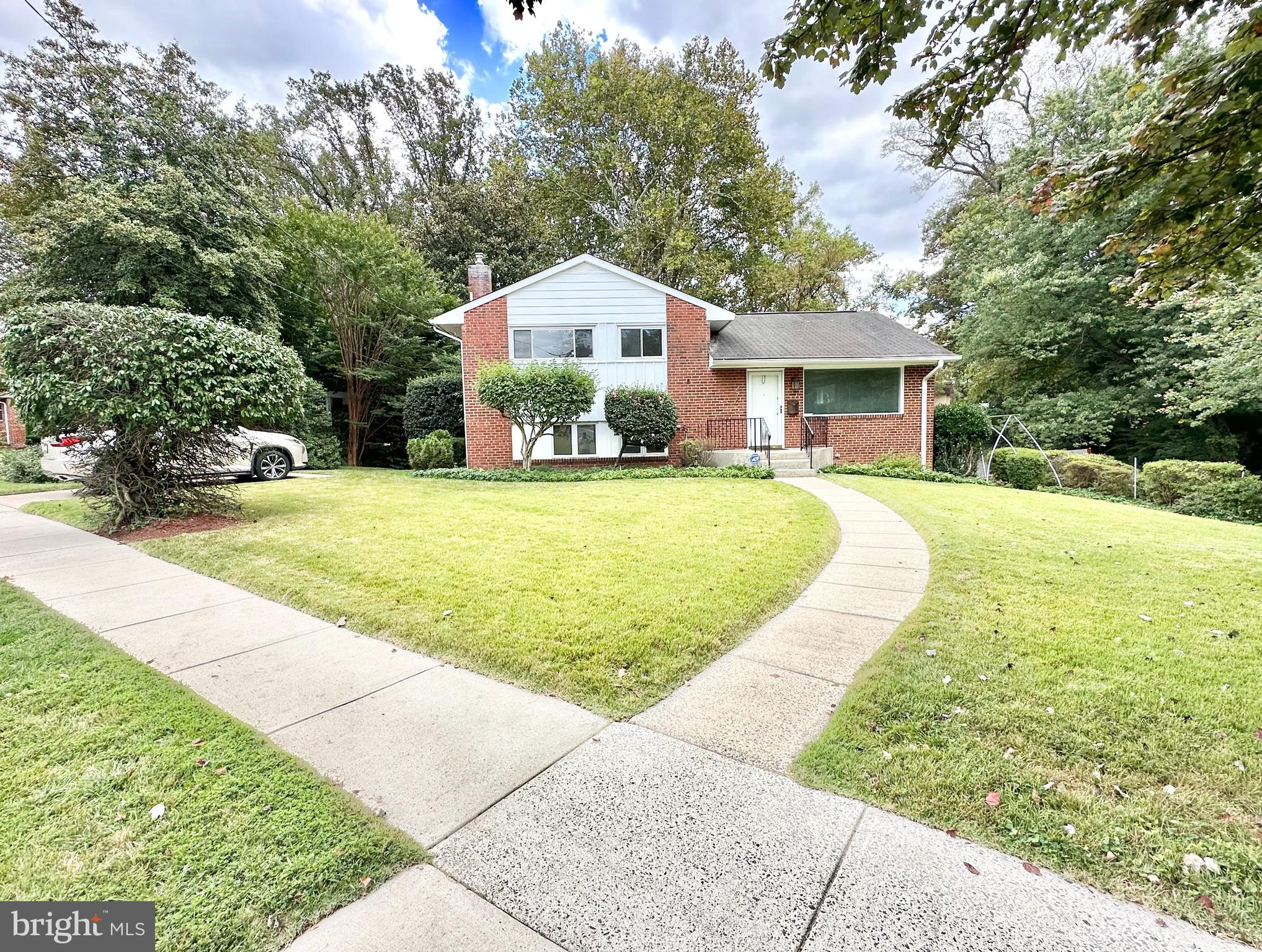 2706 Loma Street Silver Spring, MD 20902 - Photo 6 of 48 Gallery Image 6
