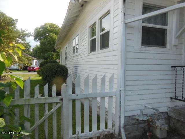 219 Fair Flora, IL 62839 - Photo 36 of 40 Gallery Image 36