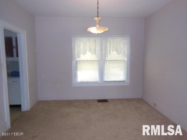 219 Fair Flora, IL 62839 - Photo 6 of 40 Gallery Image 6