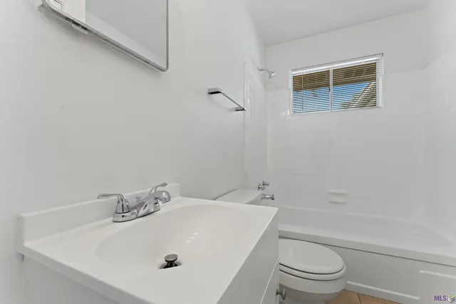 $174,700 | 9165 Kingcrest Parkway, Baton Rouge, LA 70810