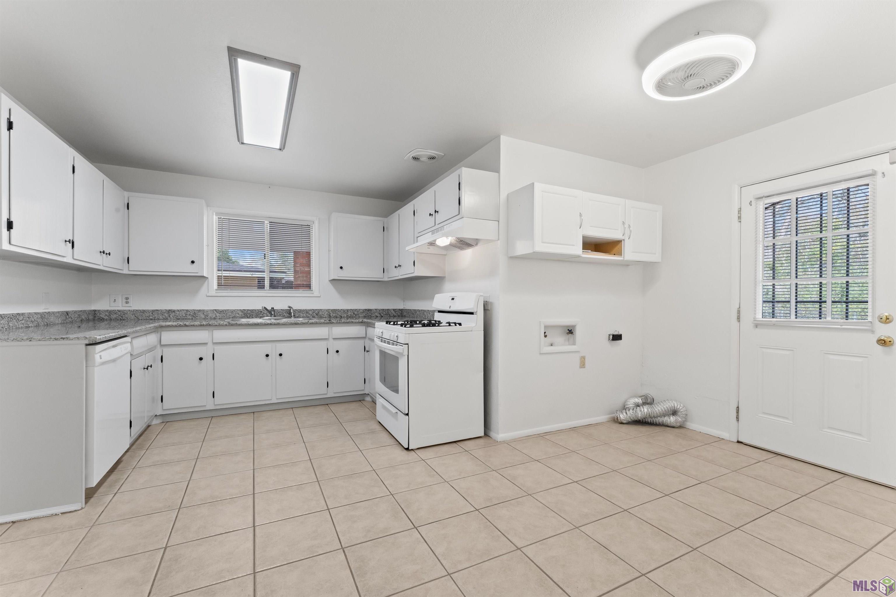 9165 Kingcrest Parkway Baton Rouge, LA 70810 - Photo 6 of 22