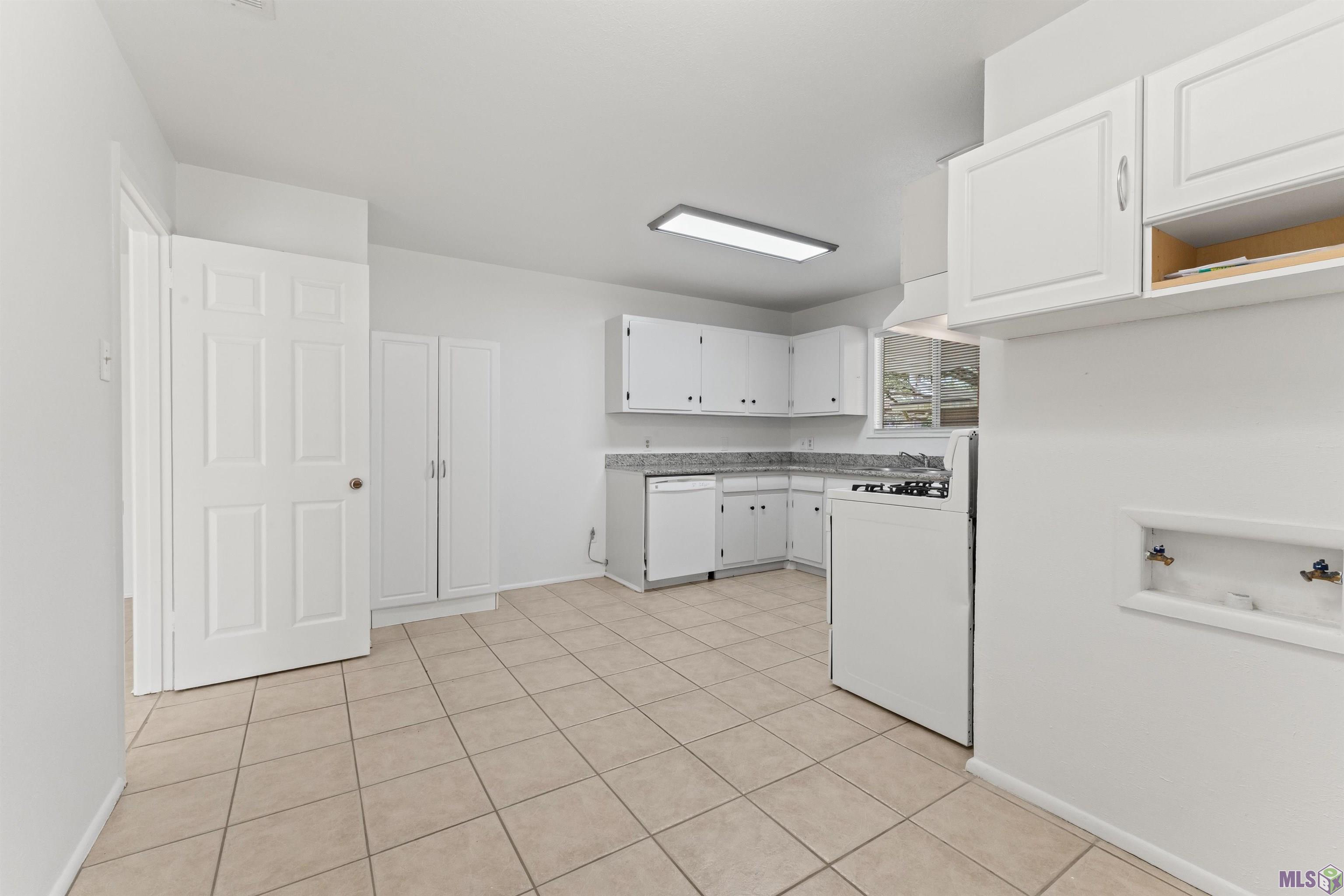 9165 Kingcrest Parkway Baton Rouge, LA 70810 - Photo 10 of 22