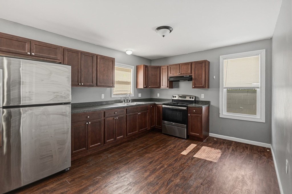 63 Brow Street Fall River, MA 02721 - Photo 4 of 40 Gallery Image 4