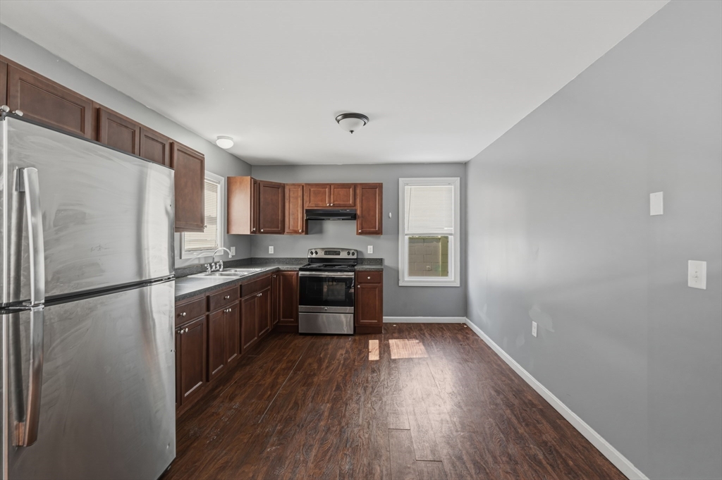 63 Brow Street Fall River, MA 02721 - Photo 5 of 40 Gallery Image 5