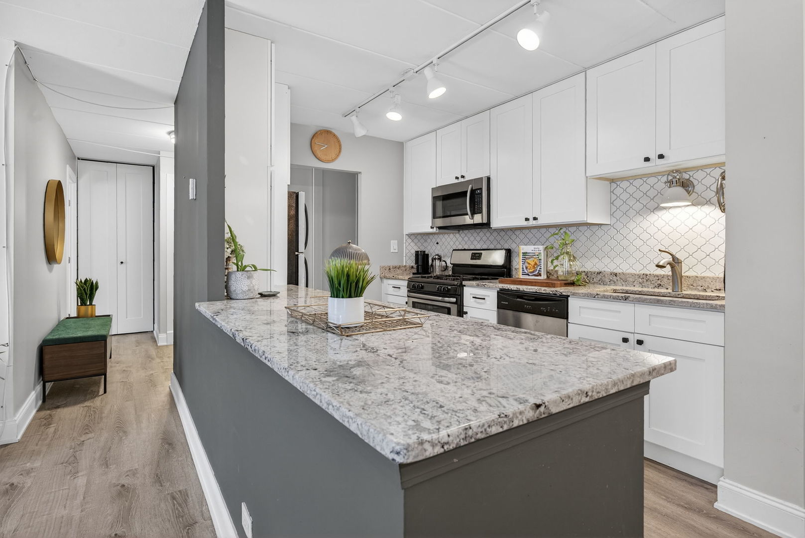 1041 North Mill Street, Unit 203 Naperville, IL 60563 - Photo 11 of 30