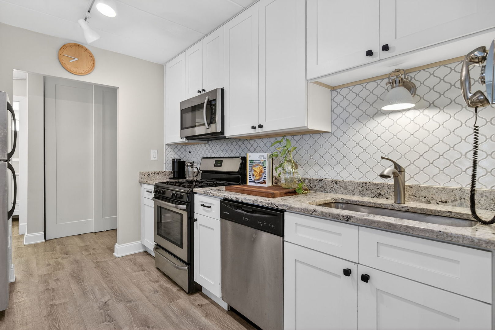 1041 North Mill Street, Unit 203 Naperville, IL 60563 - Photo 12 of 30