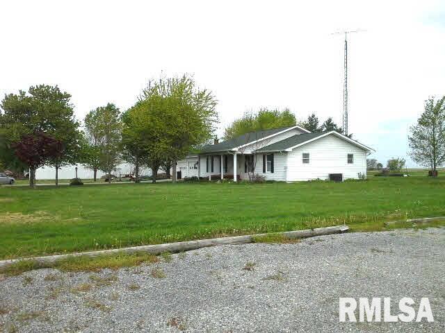 17751 Ewing Road Ewing, IL 62836 - Photo 3 of 50