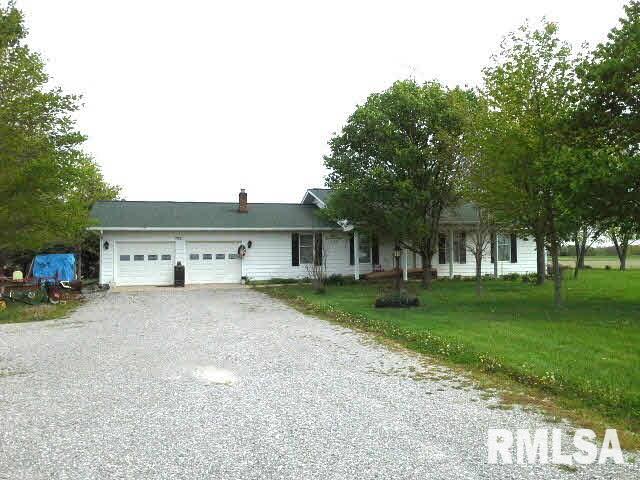 17751 Ewing Road Ewing, IL 62836 - Photo 5 of 50