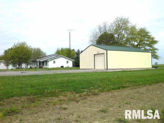 17751 Ewing Road Ewing, IL 62836 - Photo 6 of 50