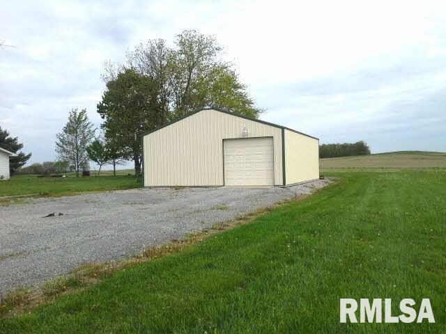 17751 Ewing Road Ewing, IL 62836 - Photo 7 of 50